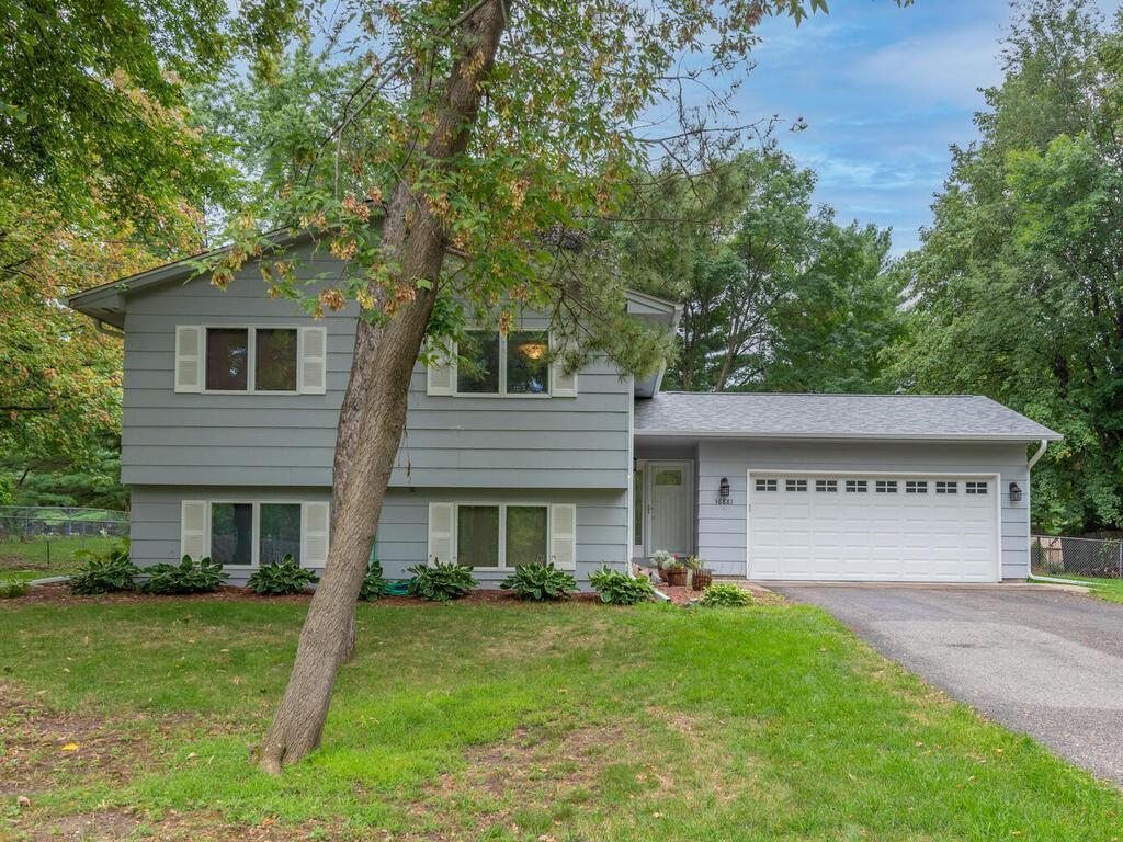 16881 S Manor Road, Eden Prairie, MN 55346 MLS 6091153 Edina Realty