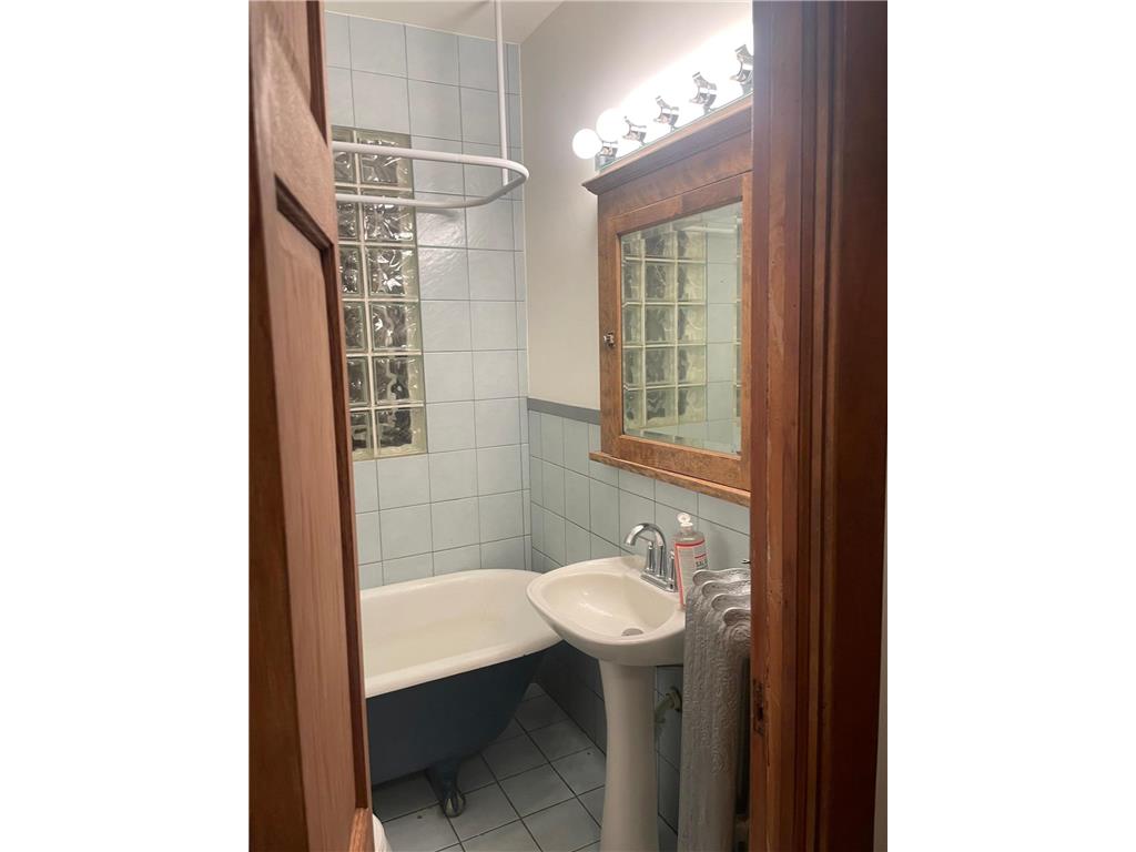 1689 Dayton Avenue Saint Paul MN 55104 7104199 image27