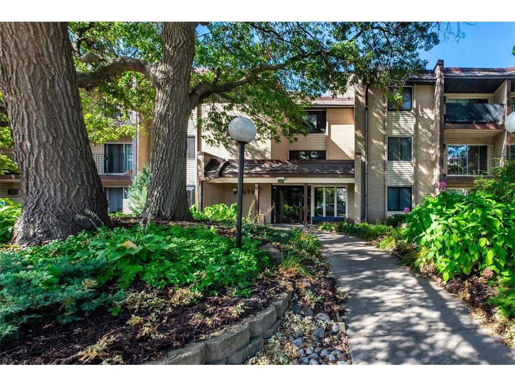 1690 Highway 36 W #118 Roseville MN 55113 6608226 image1