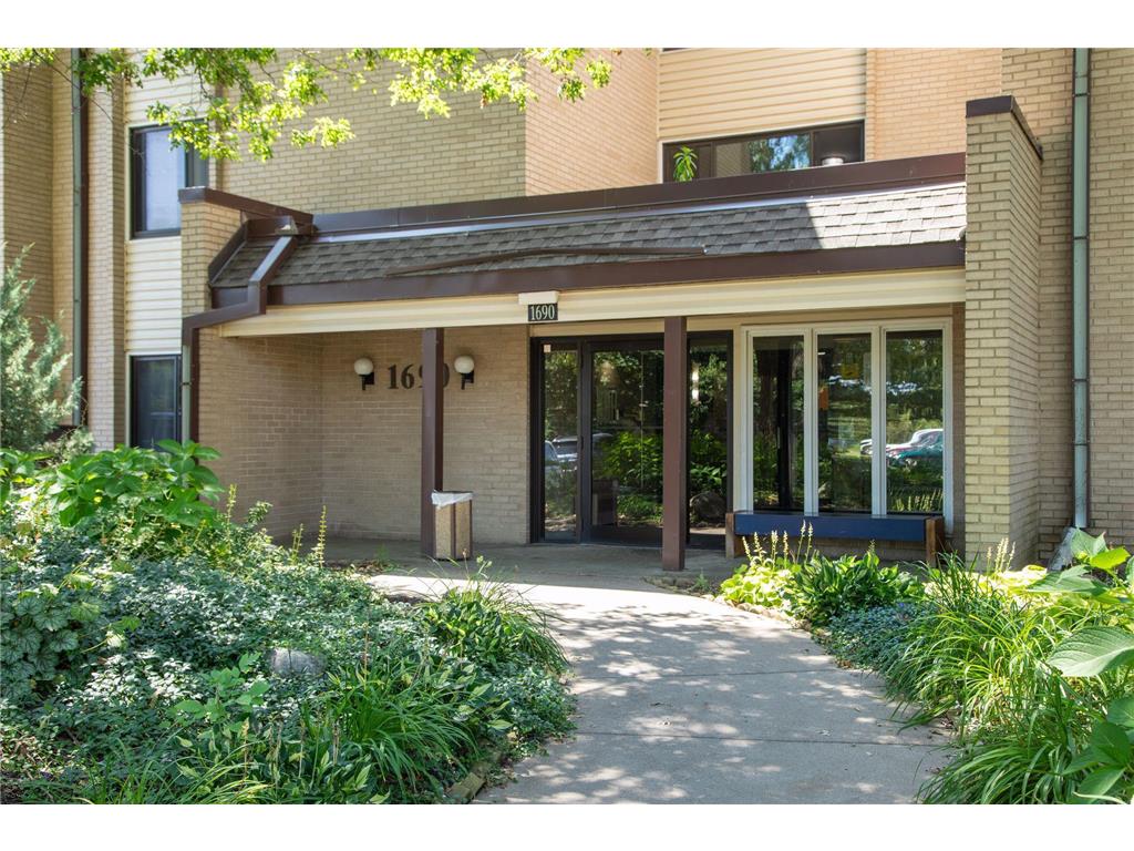 1690 Highway 36 W #233 Roseville MN 55113 6740668 image1