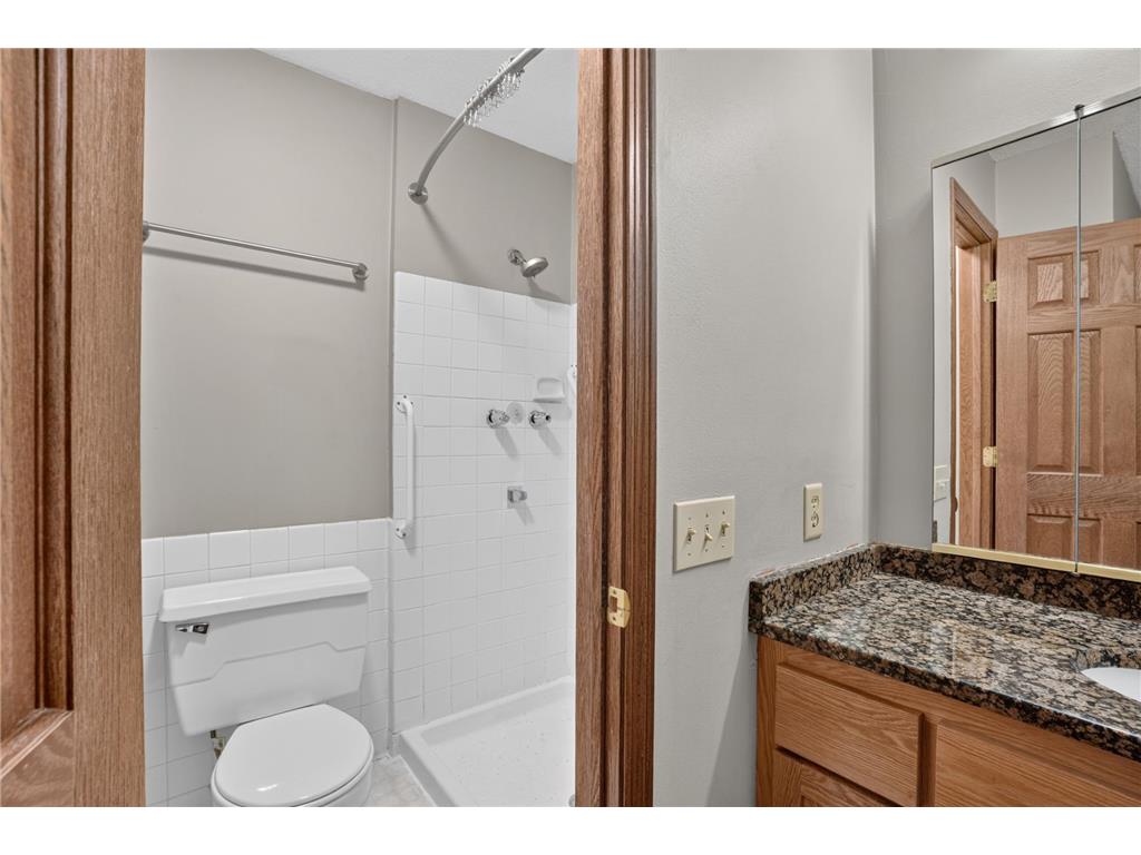 1690 Highway 36 W #320 Roseville MN 55113 7087597 image16
