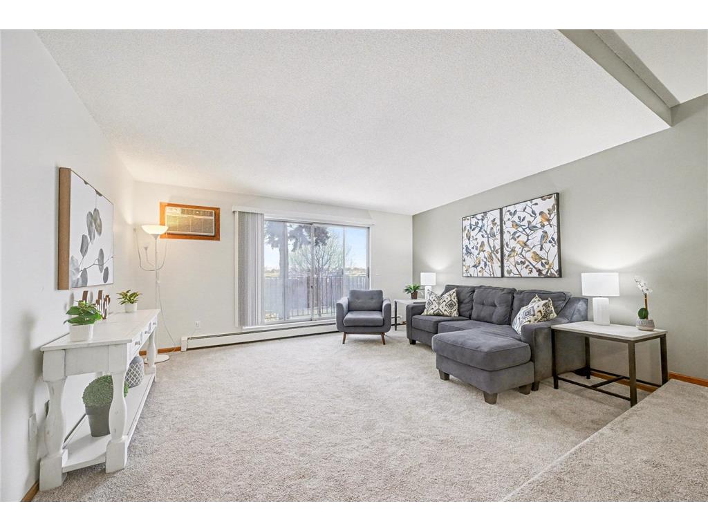 1690 Highway 36 w #224 Roseville MN 55113 6821118 image1