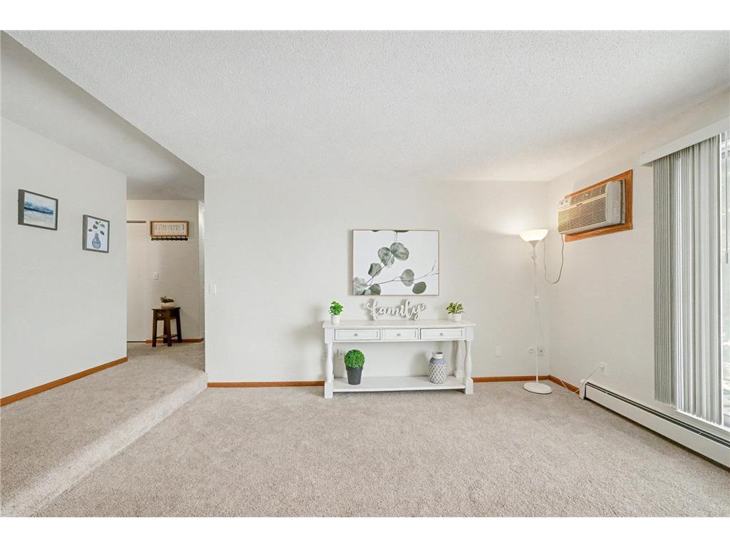 1690 Highway 36 w #224 Roseville MN 55113 6821118 image17