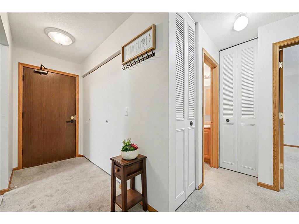 1690 Highway 36 w #224 Roseville MN 55113 6821118 image18