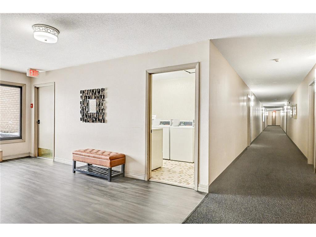 1690 Highway 36 w #224 Roseville MN 55113 6821118 image20