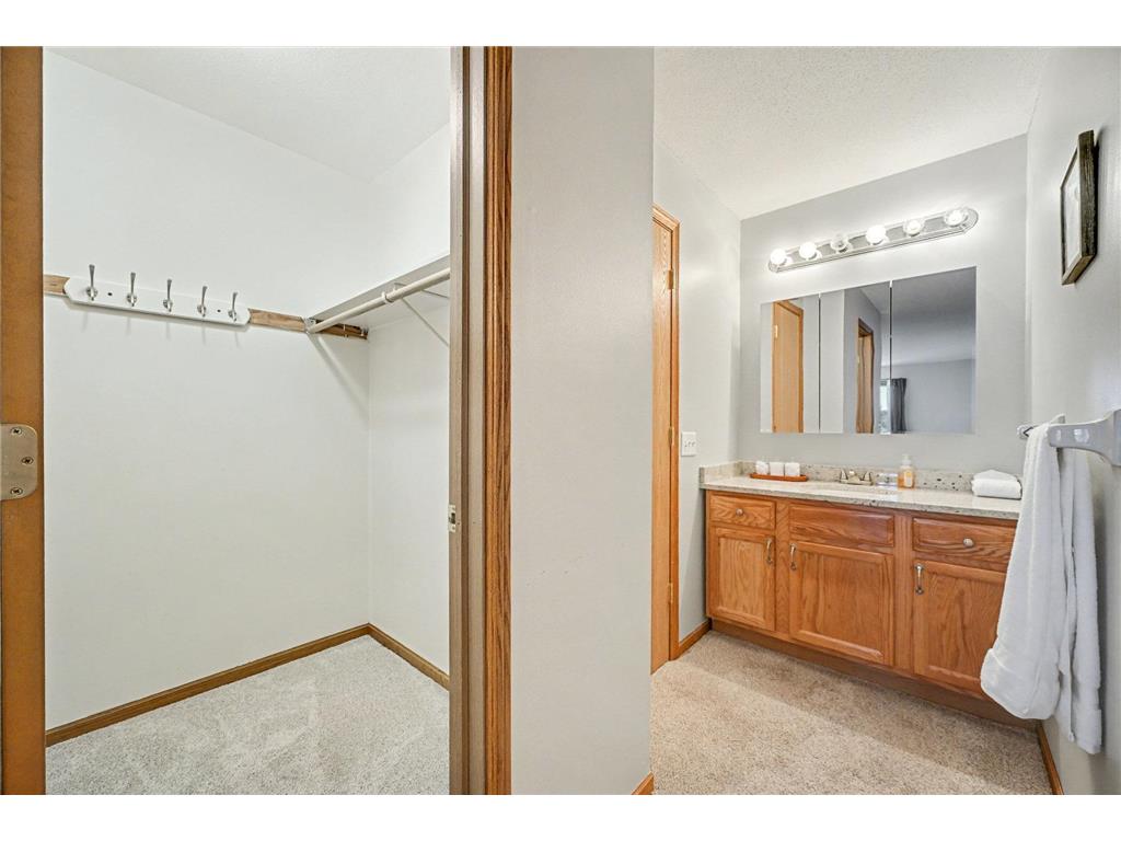 1690 Highway 36 w #224 Roseville MN 55113 6821118 image9
