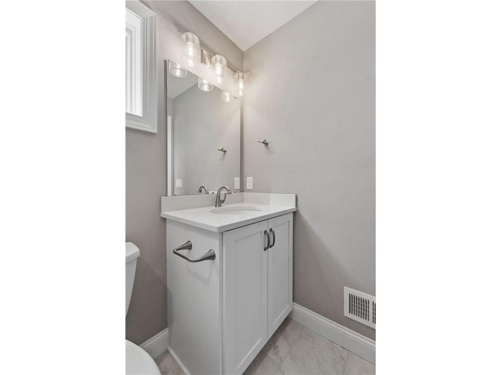 16900 59th Avenue N Plymouth MN 55446 7074775 image33