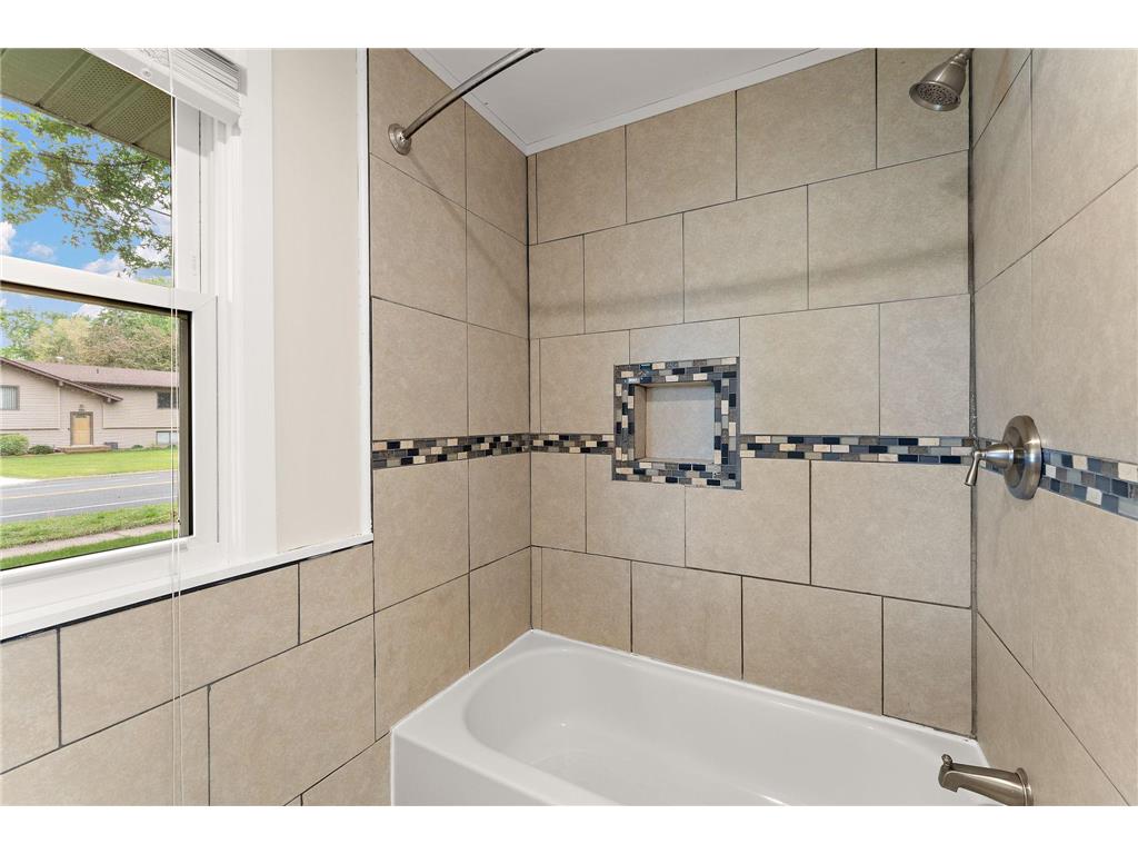 1691 4th Street White Bear Lake MN 55110 7079973 image23