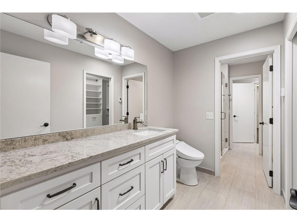 1691 Brueberry Lane Arden Hills MN 55112 7076993 image14