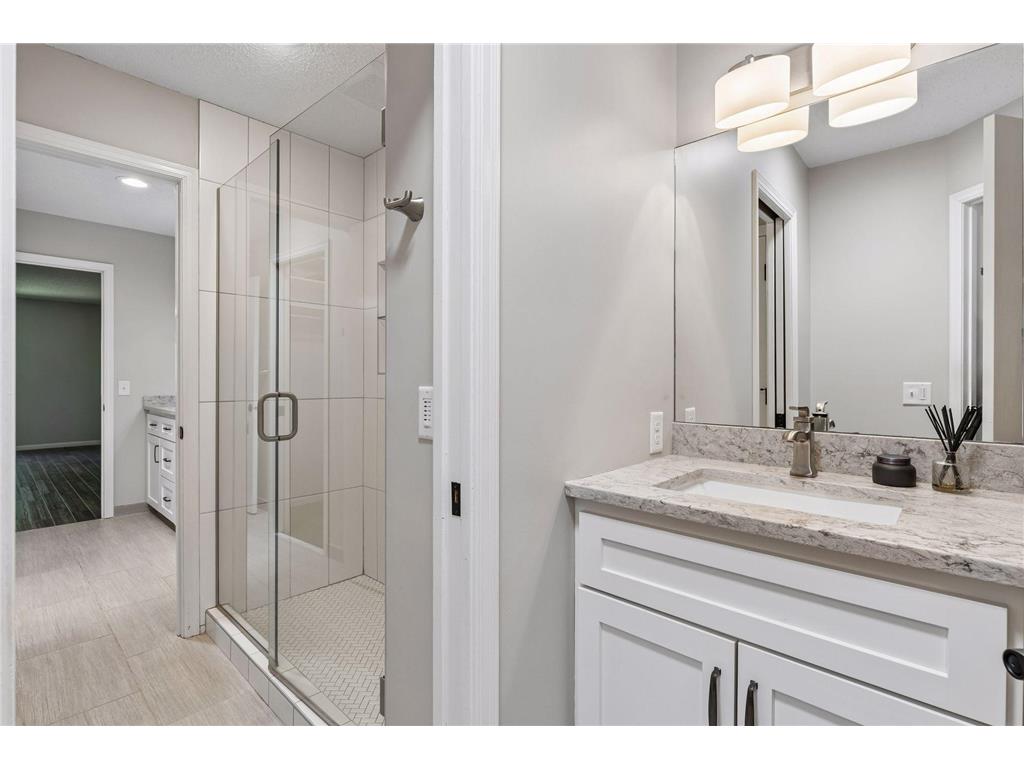 1691 Brueberry Lane Arden Hills MN 55112 7076993 image17