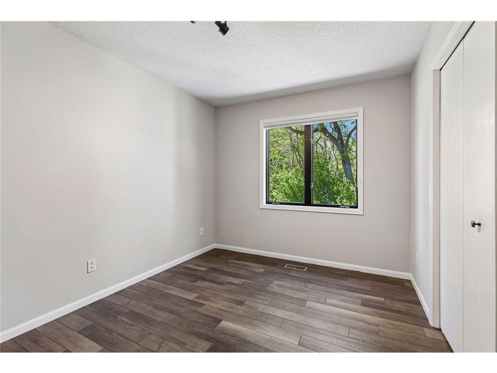 1691 Brueberry Lane Arden Hills MN 55112 7076993 image20