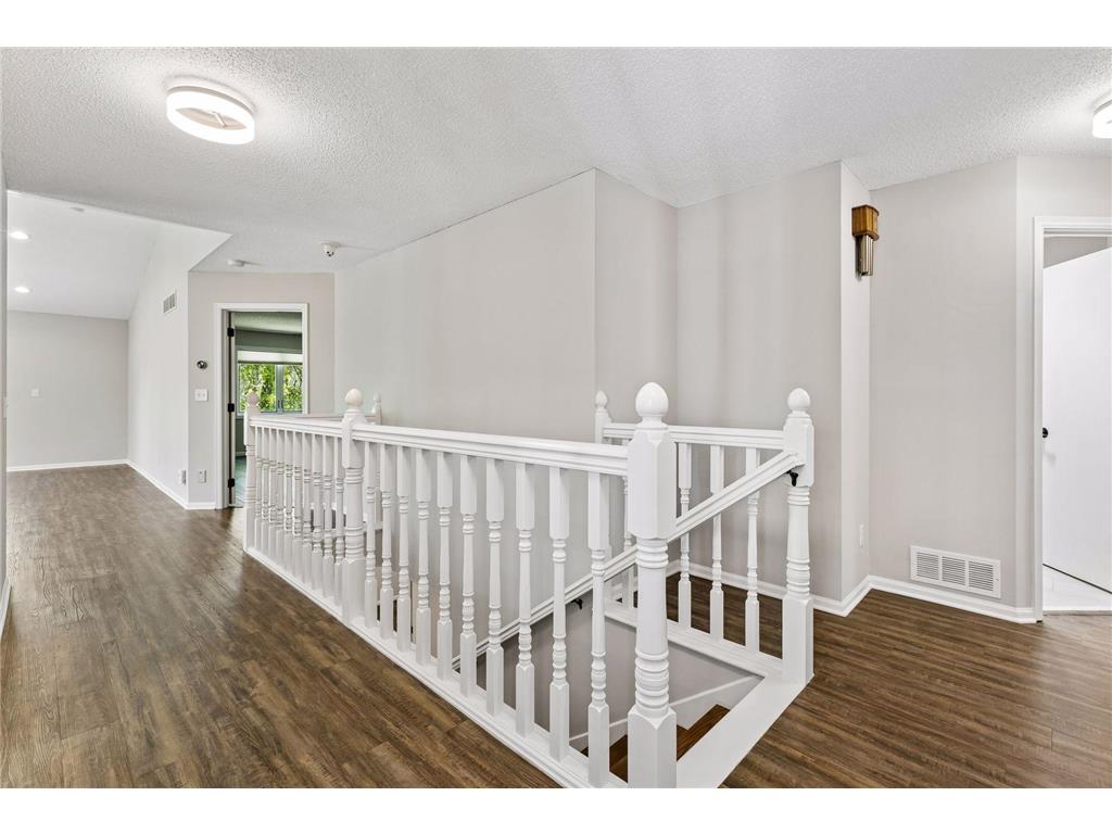 1691 Brueberry Lane Arden Hills MN 55112 7076993 image22