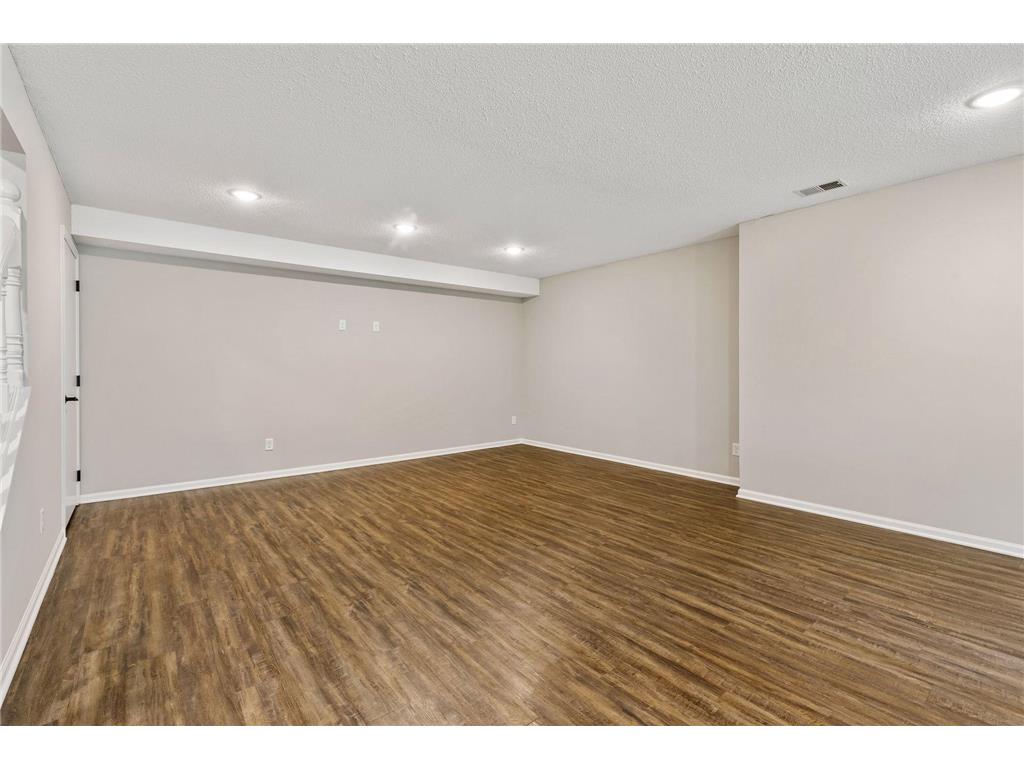 1691 Brueberry Lane Arden Hills MN 55112 7076993 image26