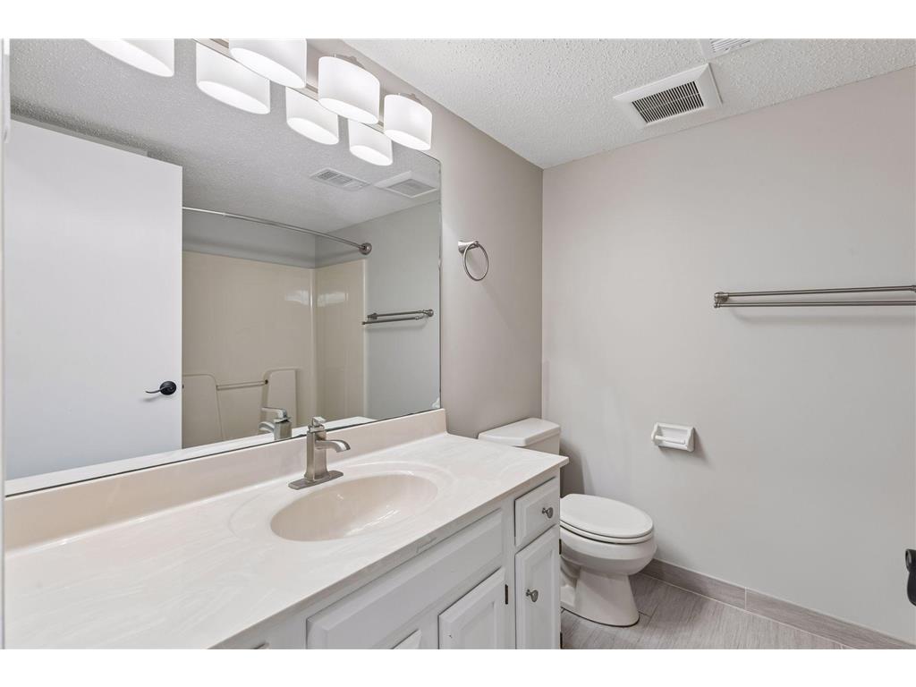 1691 Brueberry Lane Arden Hills MN 55112 7076993 image31