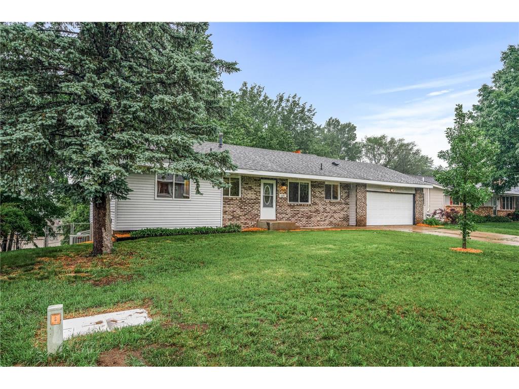 1691 Shakopee Avenue E Shakopee MN 55379 6730973 image1