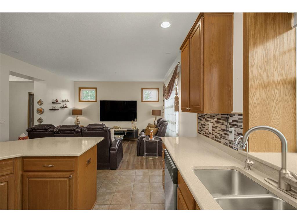 1691 Village Trail E #7 Maplewood MN 55109 7087557 image21