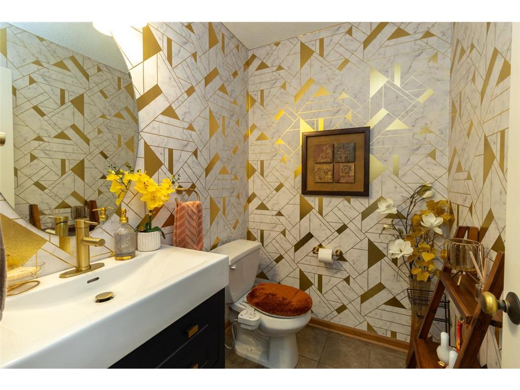 1691 Village Trail E #7 Maplewood MN 55109 7087557 image25