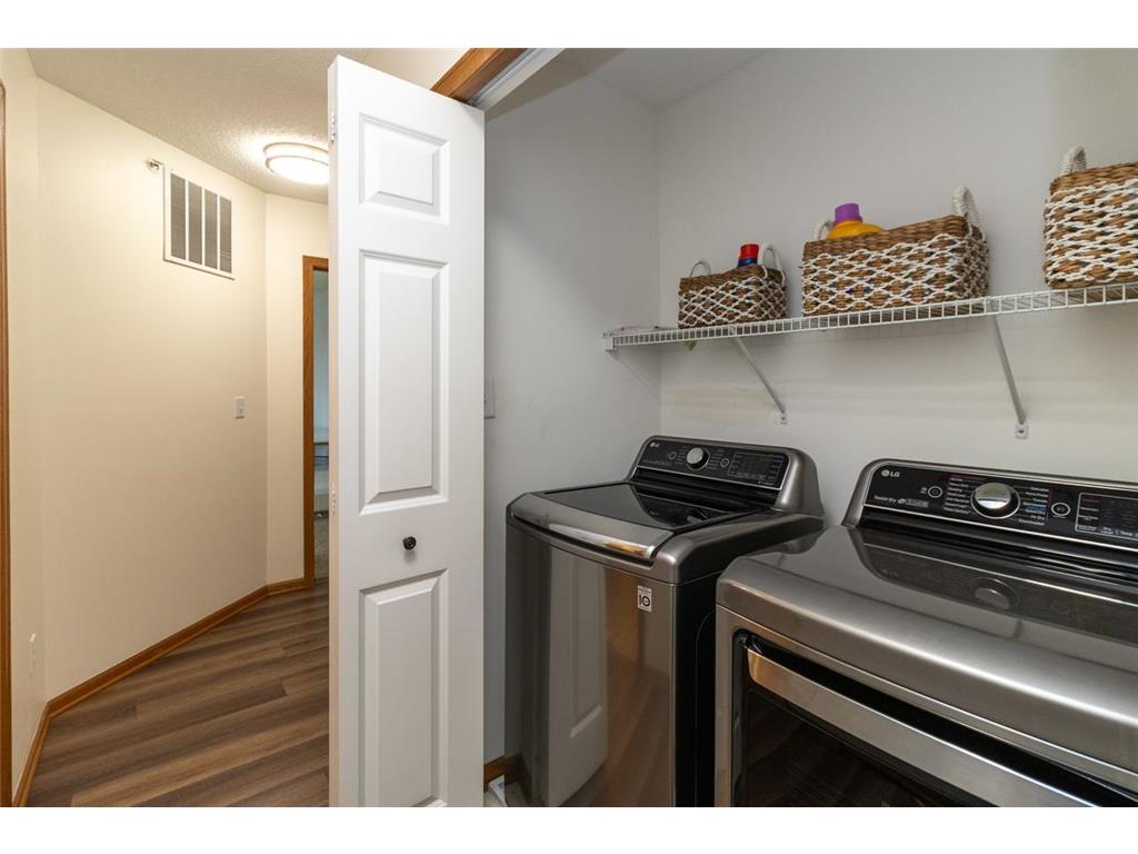 1691 Village Trail E #7 Maplewood MN 55109 7087557 image33