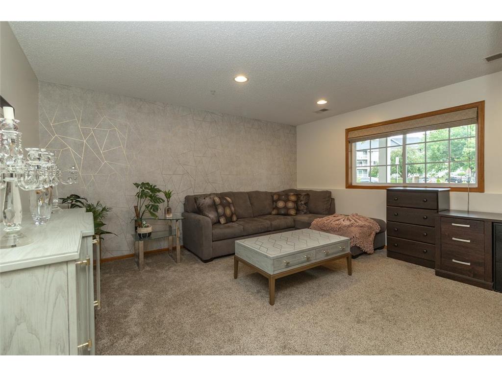 1691 Village Trail E #7 Maplewood MN 55109 7087557 image38