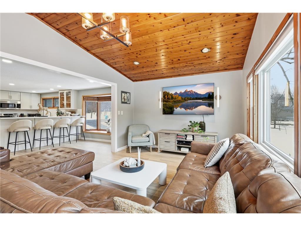 16919 Cottage Grove Avenue Minnetonka MN 55391 7019188 image1