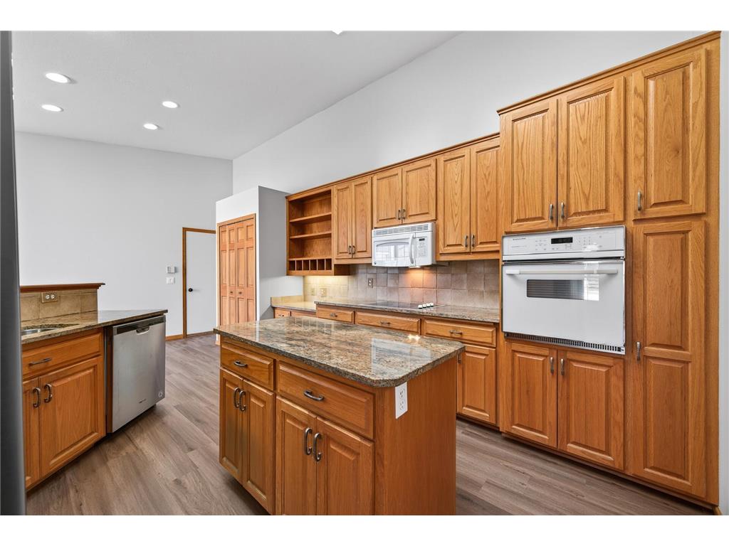 1692 Kerry Lane Woodbury MN 55125 7051204 image12
