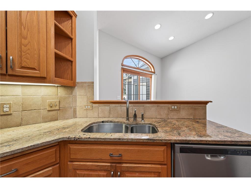 1692 Kerry Lane Woodbury MN 55125 7051204 image13