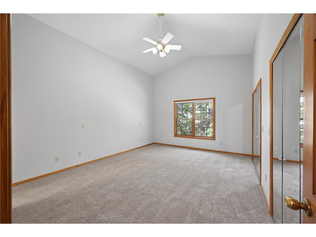 1692 Kerry Lane Woodbury MN 55125 7051204 image19