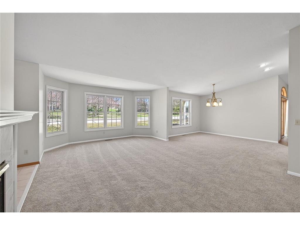 1692 Kerry Lane Woodbury MN 55125 7051204 image2