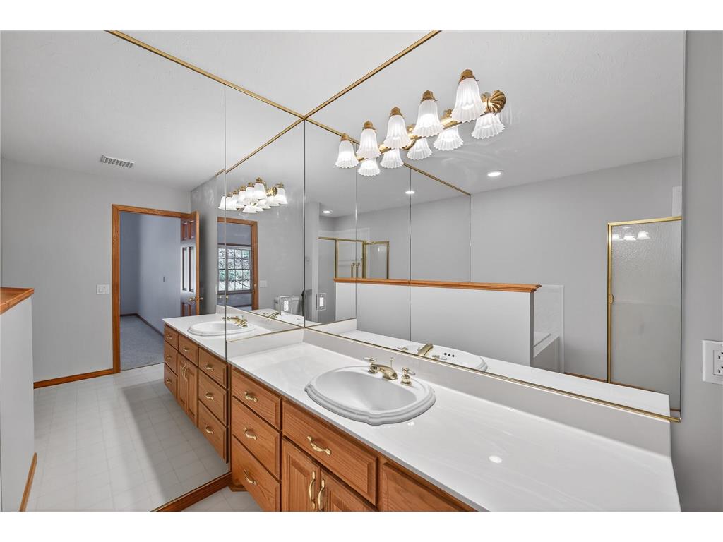 1692 Kerry Lane Woodbury MN 55125 7051204 image21