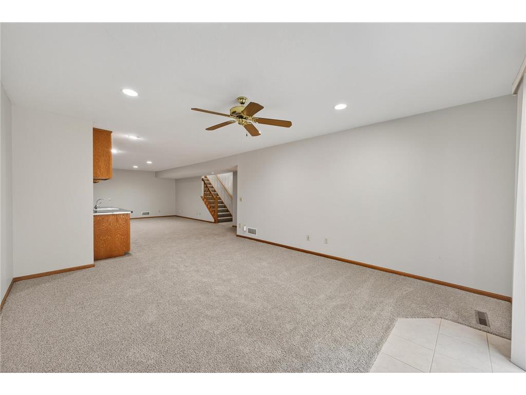 1692 Kerry Lane Woodbury MN 55125 7051204 image25