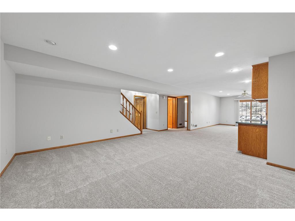 1692 Kerry Lane Woodbury MN 55125 7051204 image27