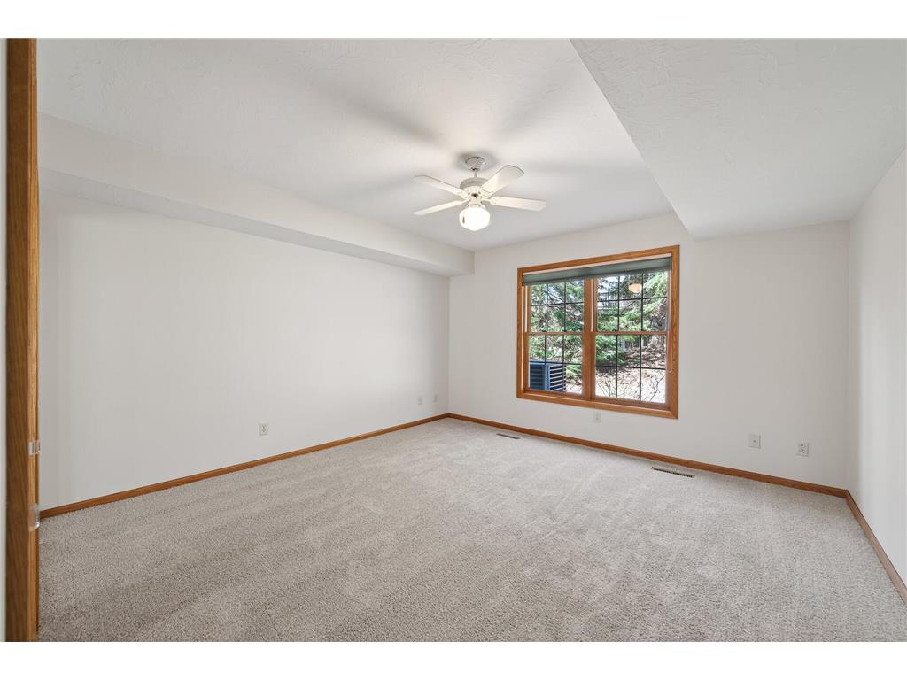 1692 Kerry Lane Woodbury MN 55125 7051204 image28