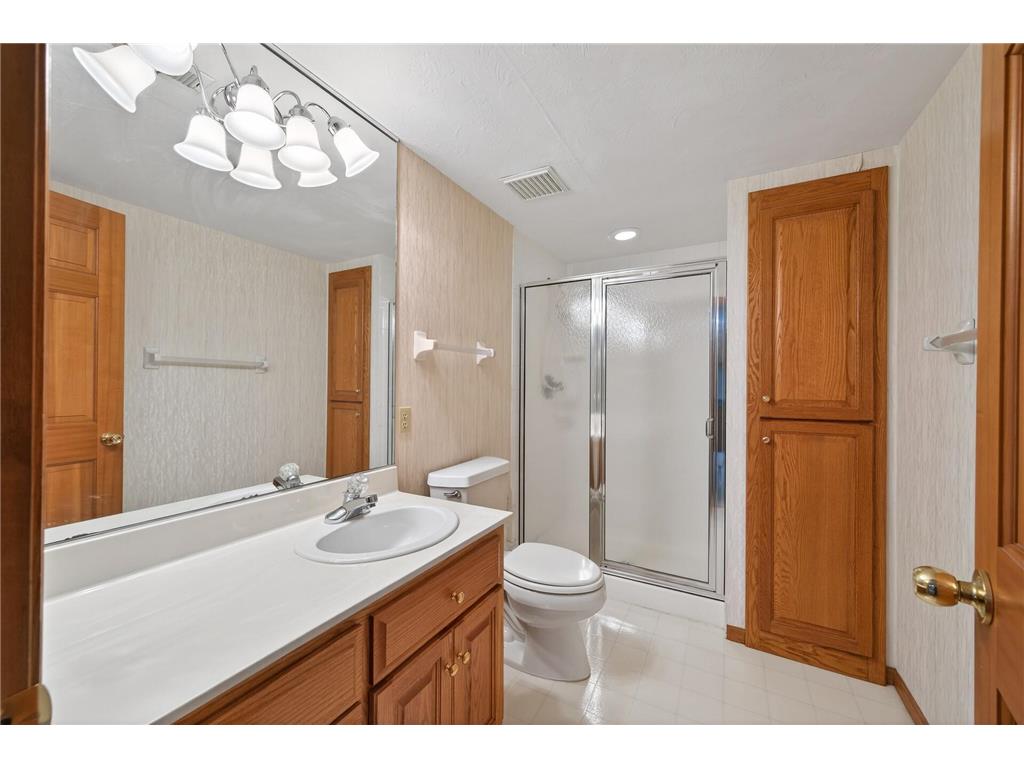 1692 Kerry Lane Woodbury MN 55125 7051204 image30