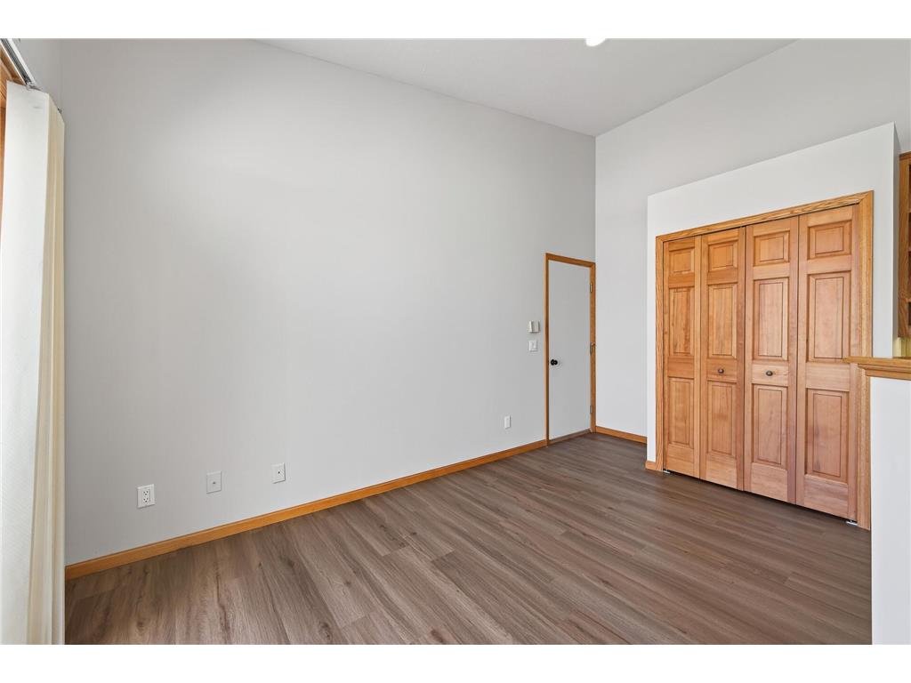 1692 Kerry Lane Woodbury MN 55125 7051204 image32