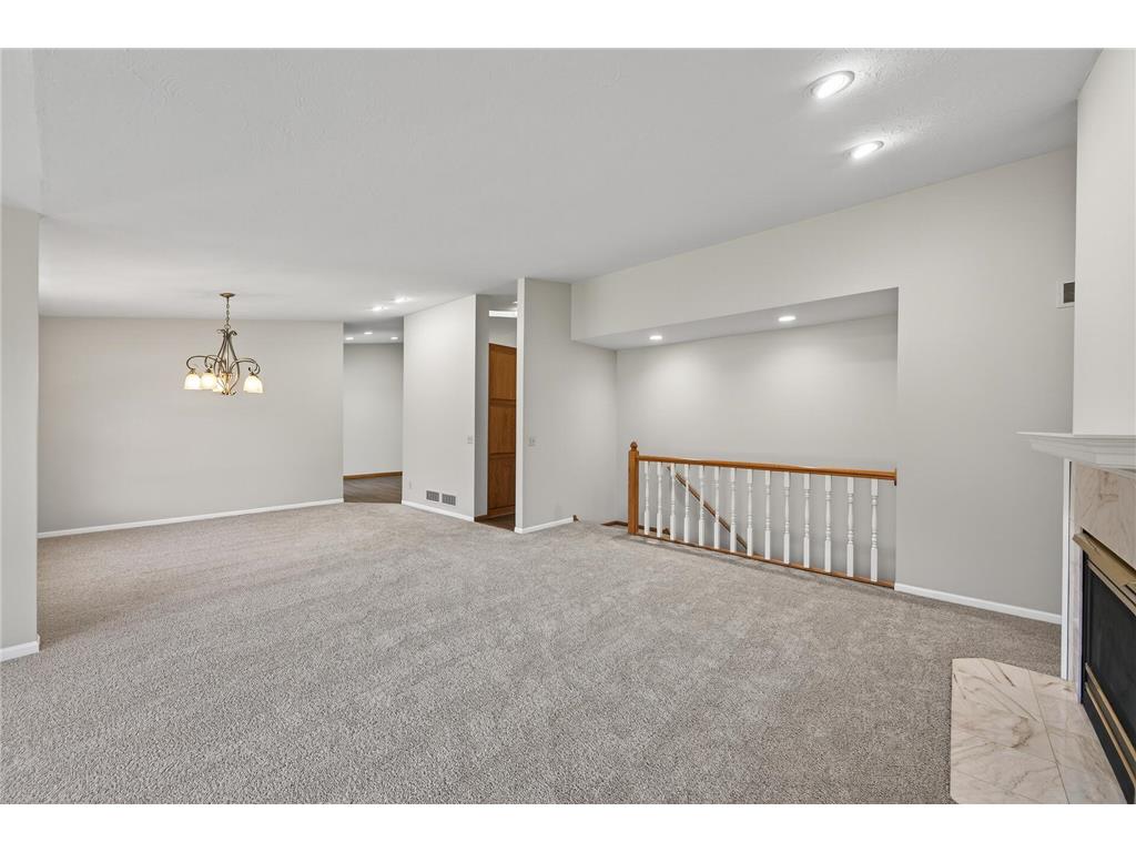 1692 Kerry Lane Woodbury MN 55125 7051204 image5