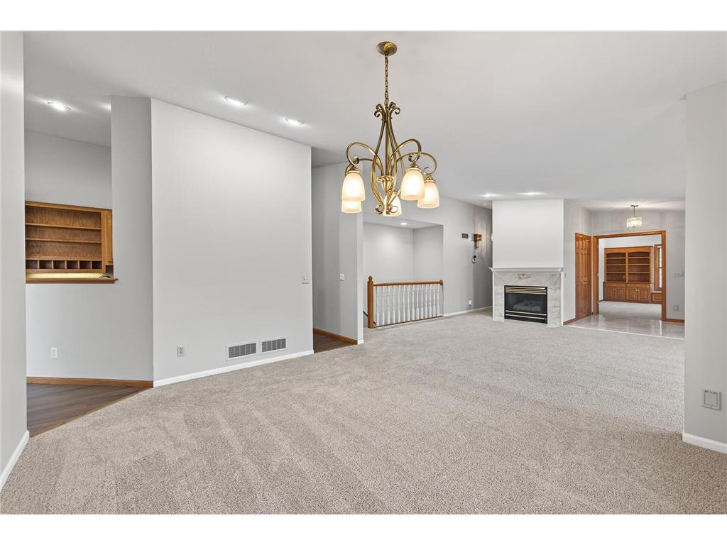 1692 Kerry Lane Woodbury MN 55125 7051204 image7