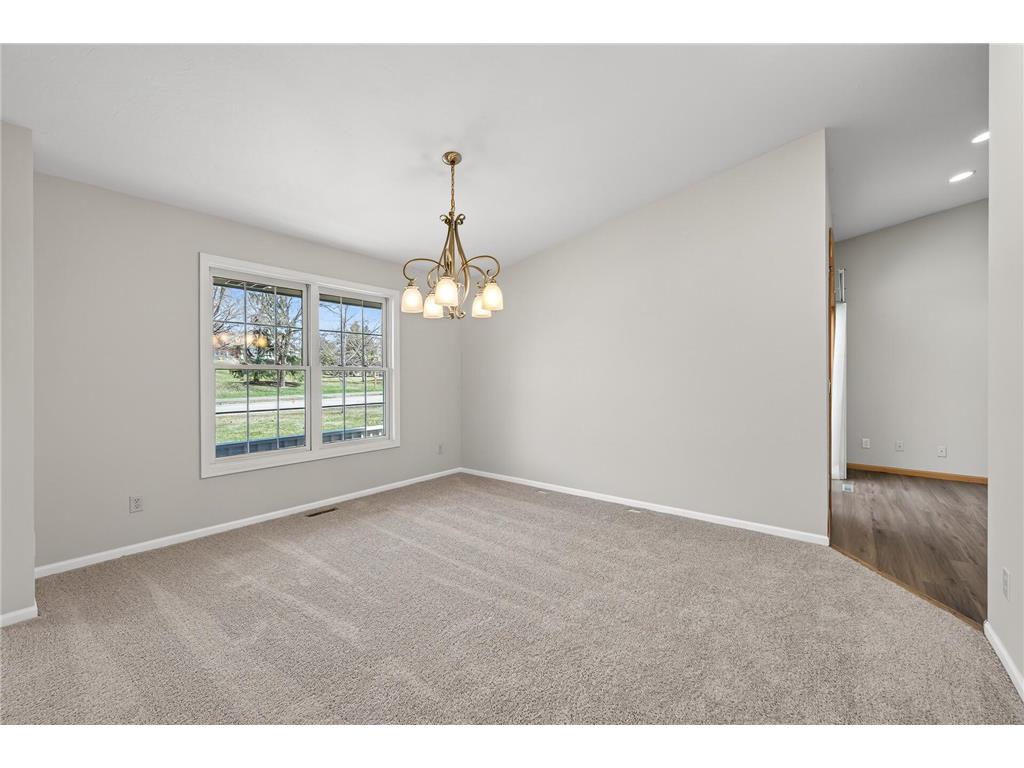 1692 Kerry Lane Woodbury MN 55125 7051204 image8