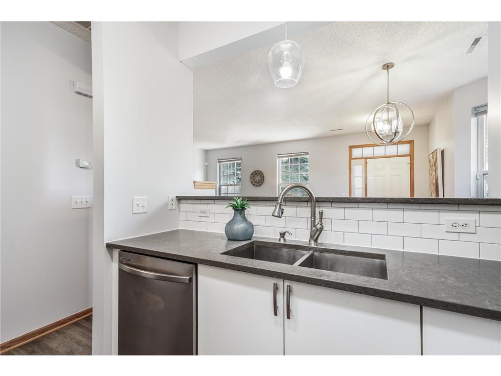 1692 Liberty Circle Shakopee MN 55379 7104678 image10