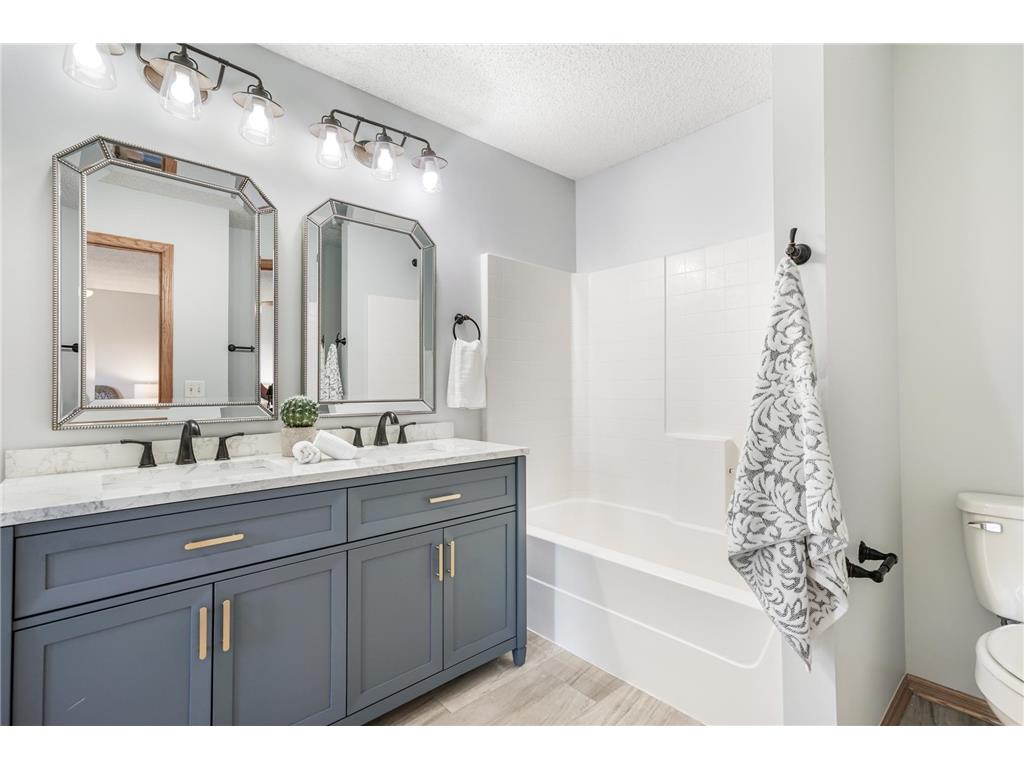 1692 Liberty Circle Shakopee MN 55379 7104678 image19