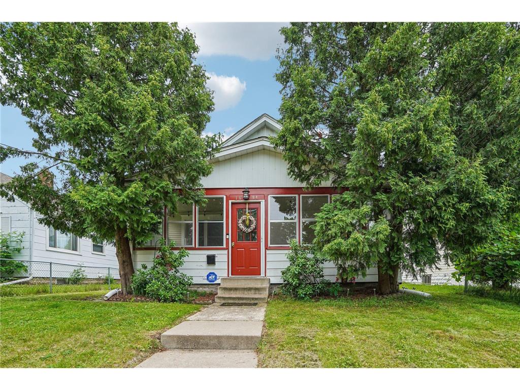 1694 Ivy Avenue E Saint Paul MN 55106 7049679 image1