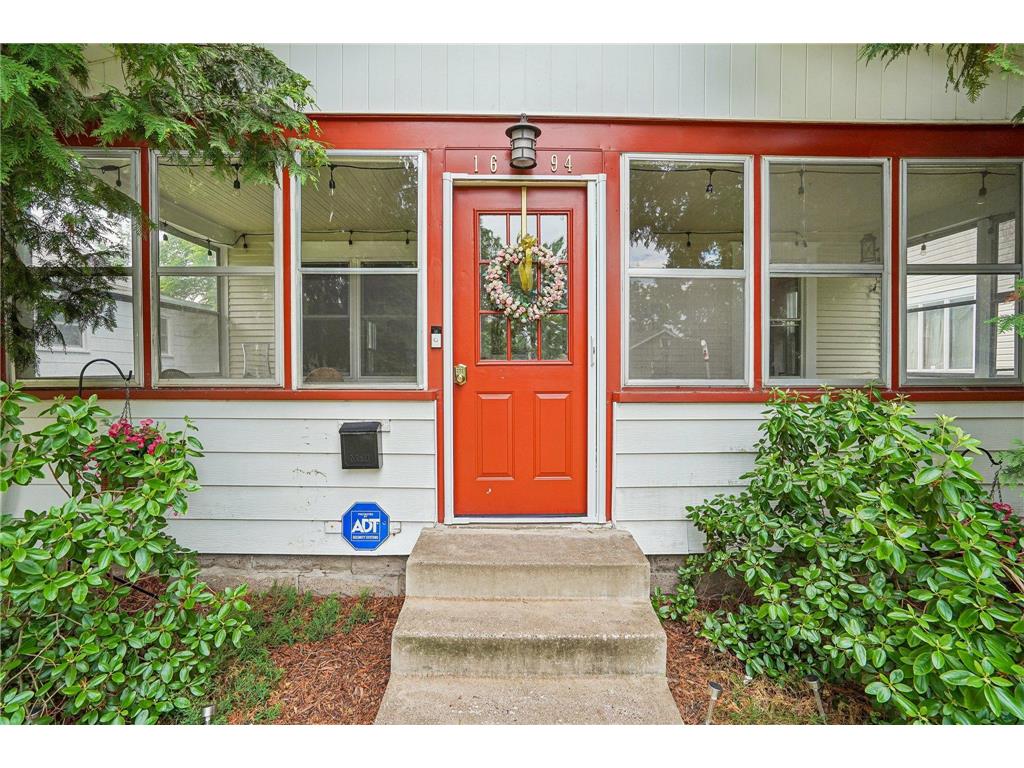 1694 Ivy Avenue E Saint Paul MN 55106 7049679 image2