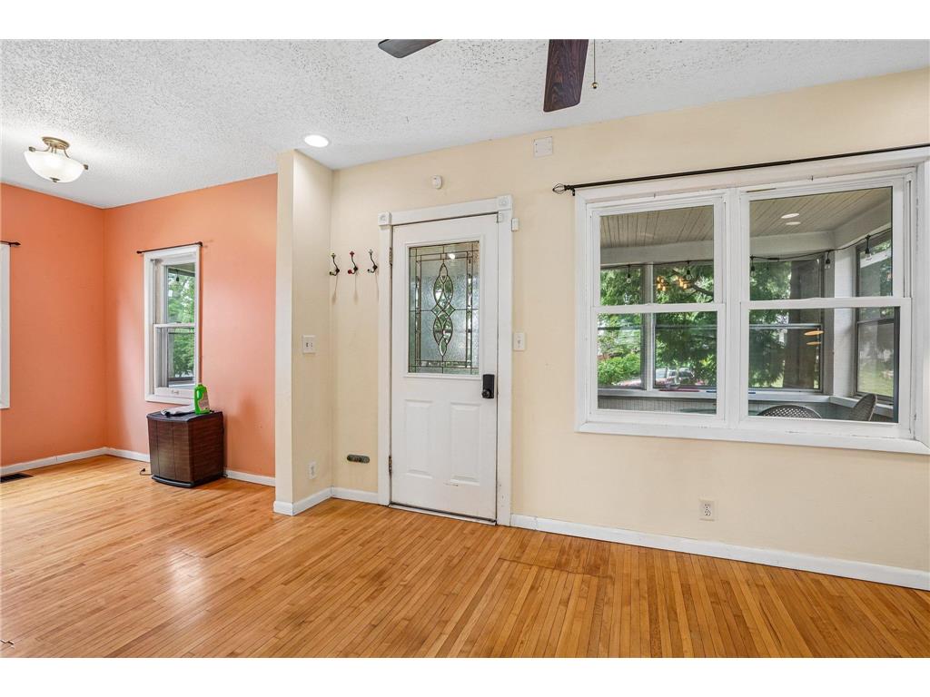 1694 Ivy Avenue E Saint Paul MN 55106 7049679 image5