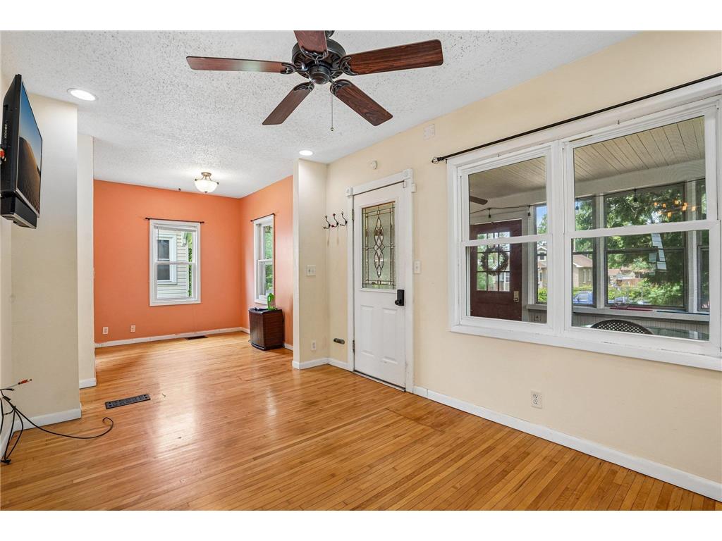 1694 Ivy Avenue E Saint Paul MN 55106 7049679 image6