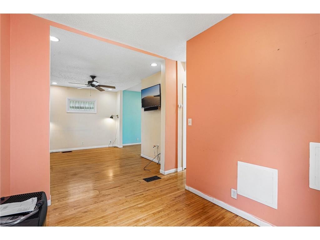 1694 Ivy Avenue E Saint Paul MN 55106 7049679 image7