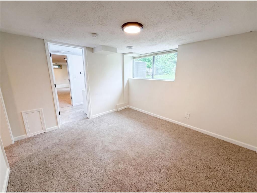 1695 Abell Street Maplewood MN 55117 7096369 image14