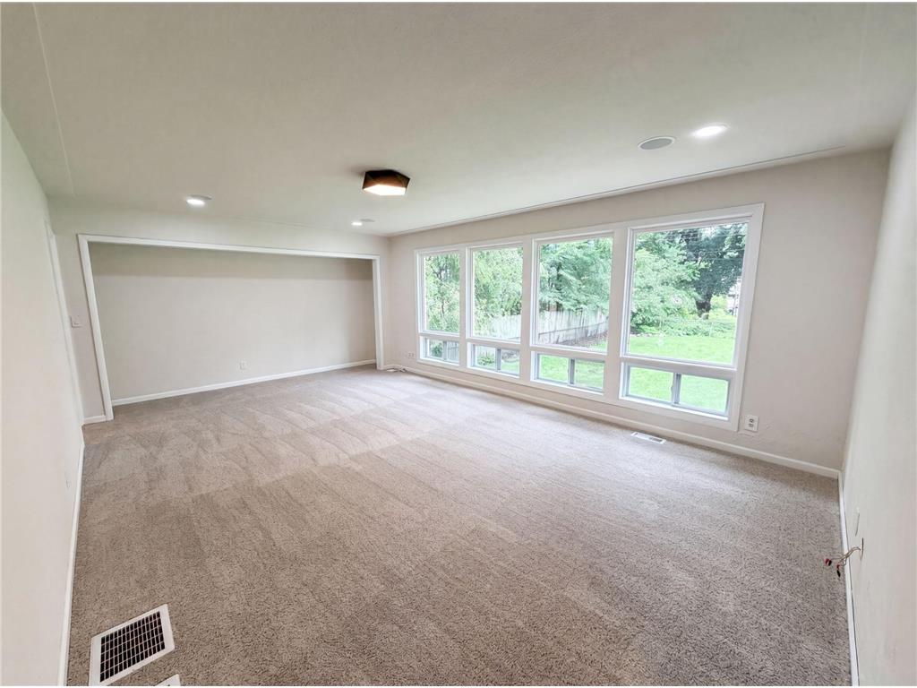 1695 Abell Street Maplewood MN 55117 7096369 image8
