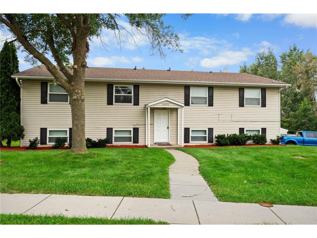 16953 Garcia Way W Lakeville MN 55068 6594062 image1