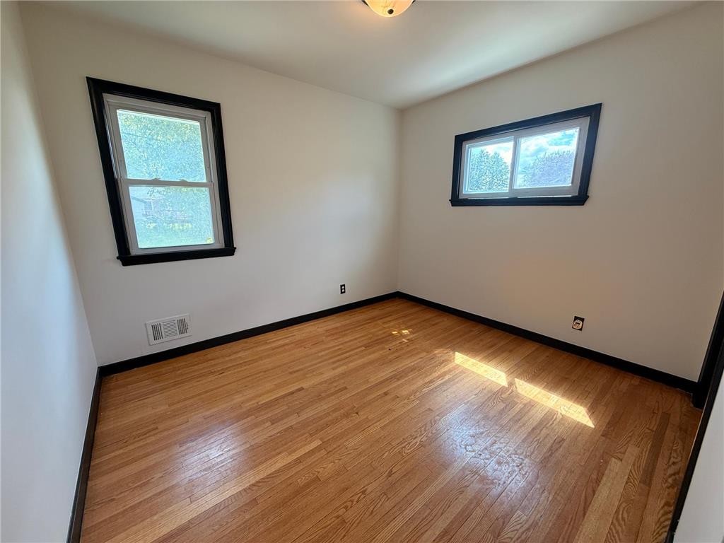 1696 Fremont Avenue Saint Paul MN 55106 7070877 image14