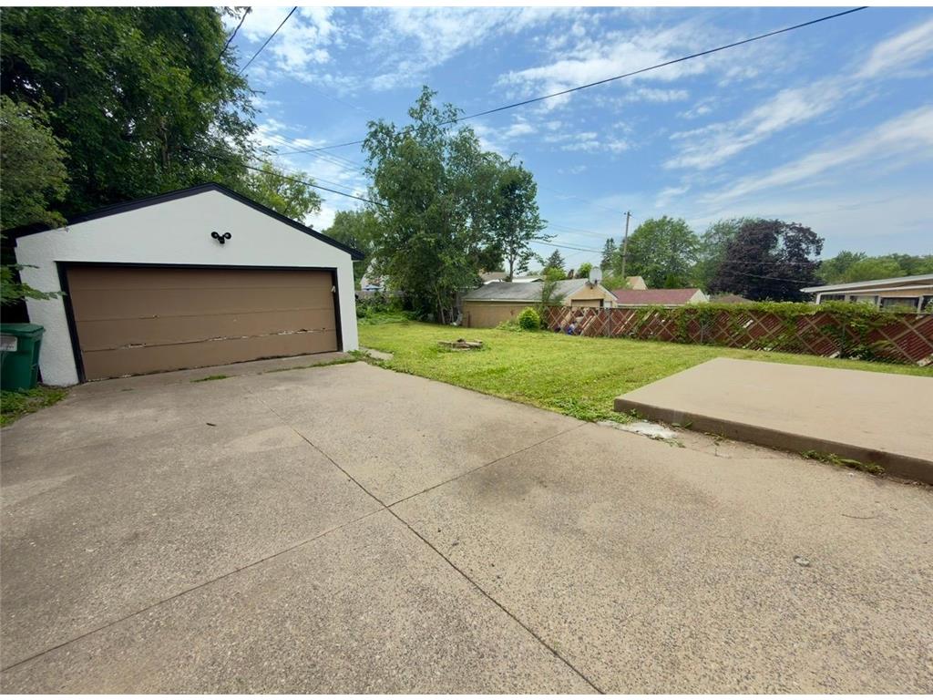 1696 Fremont Avenue Saint Paul MN 55106 7070877 image3