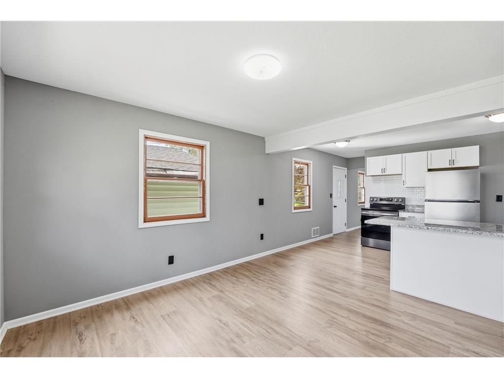1697 Rose Place Roseville MN 55113 7064909 image10
